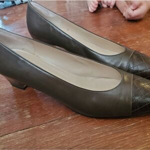 Salvatore Ferragamo heeled shoes size  8.5 AA